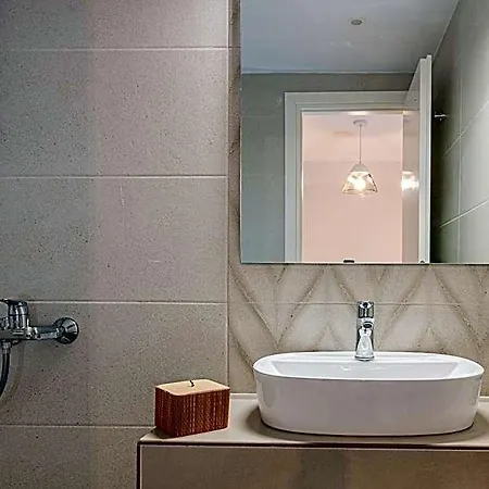 Hotel Amina 3*